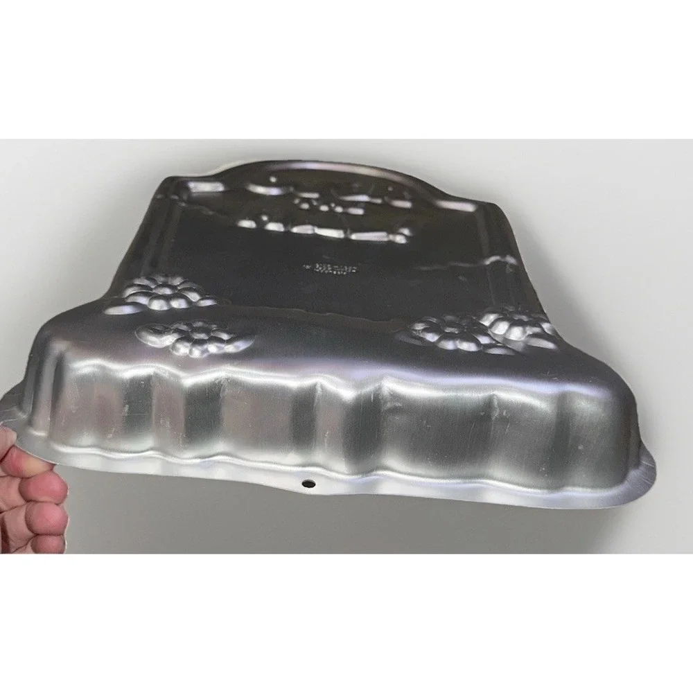 Wilton Over The Hill Tombstone Cake Pan 2105-1237 Vintage 1998 Gravestone RIP